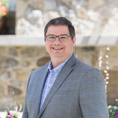 Keith Komon photo at Leadership Center Courtyard 