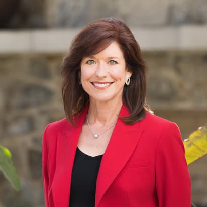 Stephanie Reese headshot photo